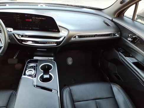 Certified 2024 Cadillac Lyriq Luxury image 17