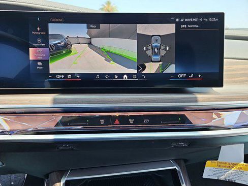 New 2025 BMW 750e xDrive w/ Premium Package image 23