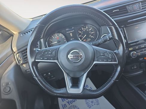 Certified 2020 Nissan Rogue SV image 12