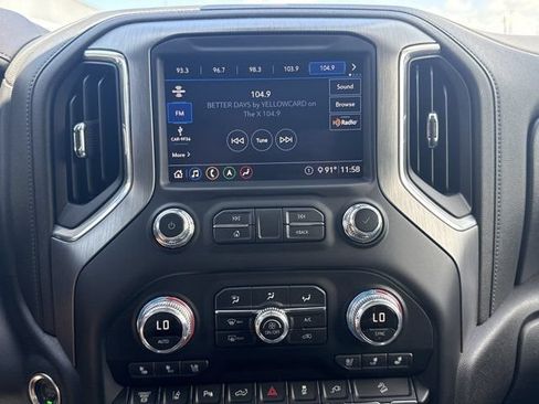 Used 2020 GMC Sierra 2500 Denali w/ Denali Ultimate Package AWD/4WD image 17