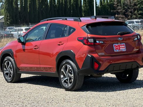 Used 2024 Subaru Crosstrek 2.0i Premium w/ Crosstrek Mirror Package AWD/4WD image 7