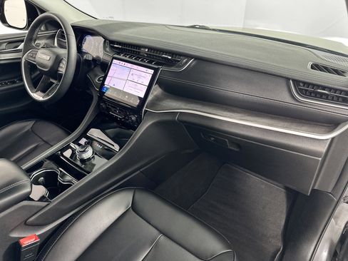 Used 2023 Jeep Grand Cherokee L Limited image 31