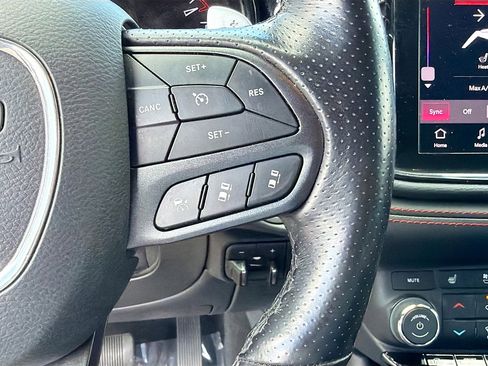 Used 2023 Dodge Durango GT AWD/4WD image 36