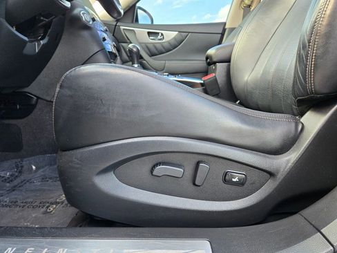 Used 2017 INFINITI QX70 2WD image 23