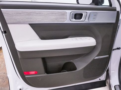 Used 2025 Hyundai Santa Fe Calligraphy image 32