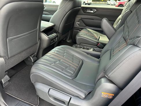 Used 2026 Nissan Armada PRO-4X w/ Captain's Chari Seat Package AWD/4WD image 9