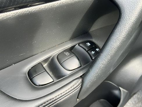 Used 2020 Nissan Rogue SL AWD/4WD image 28