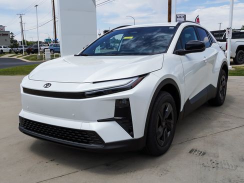 New 2026 Toyota C-HR AWD/4WD image 4