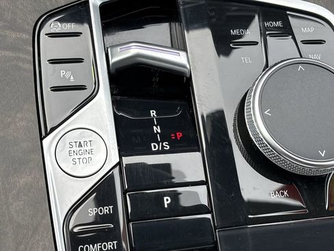 Used 2024 BMW X5 xDrive40i w/ Premium Package AWD/4WD image 17