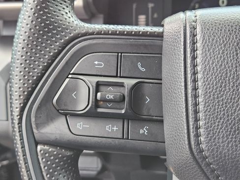 Used 2025 Toyota Tacoma SR AWD/4WD image 19