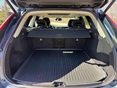 Used 2023 Volvo XC60 B5 Core w/ Climate Package image 21