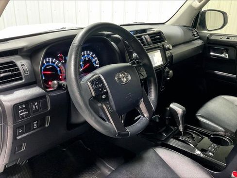 Used 2018 Toyota 4Runner TRD Off-Road Premium image 14