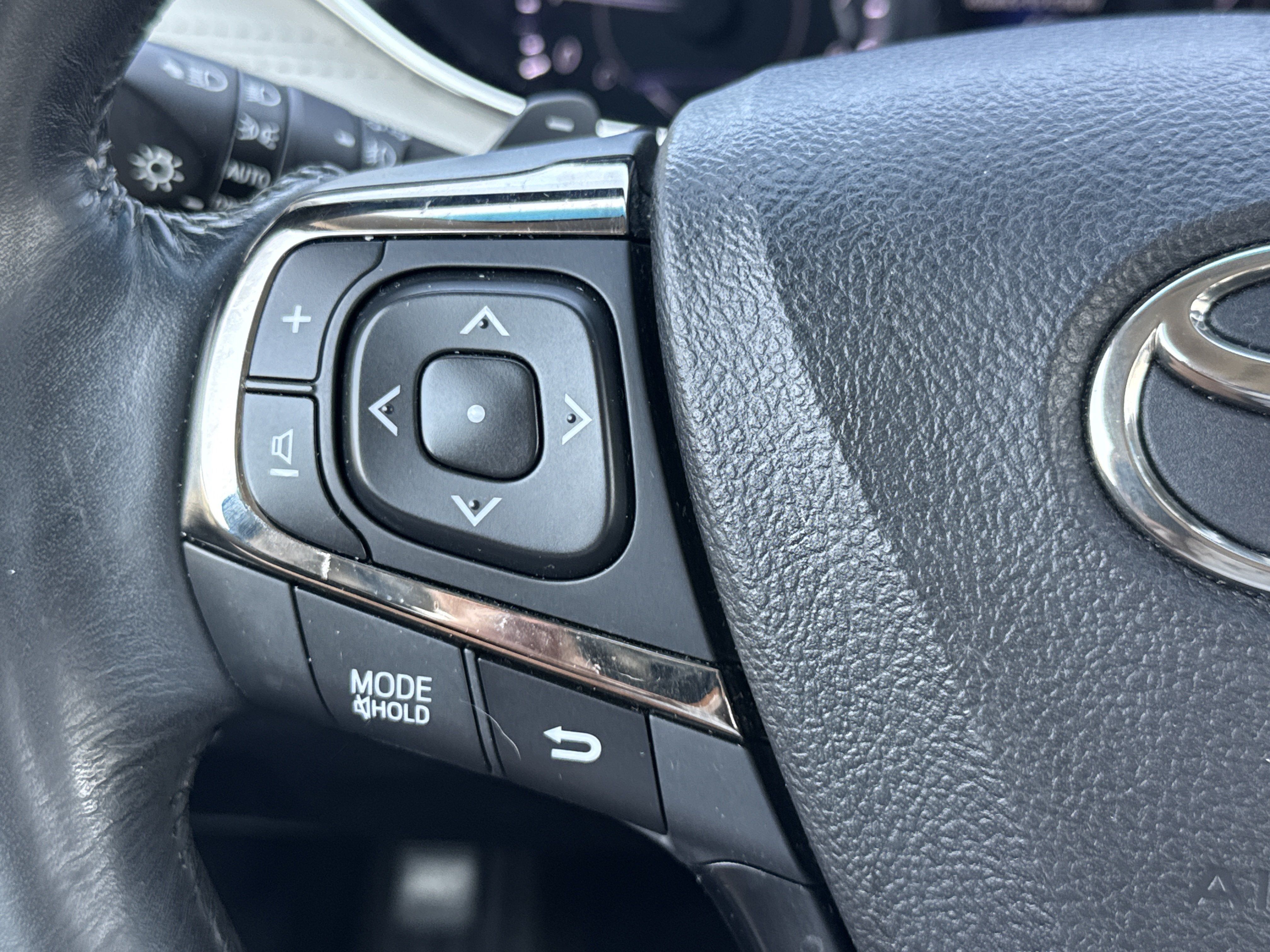 Used 2014 Toyota Avalon XLE Touring FWD image 16