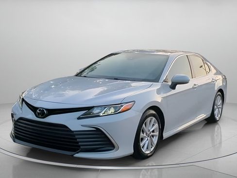 Used 2023 Toyota Camry LE FWD image 11