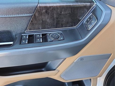 Used 2023 Ford F150 Lariat w/ Trailer Tow Package image 10