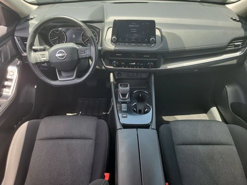 Used 2025 Nissan Rogue SV FWD image 12