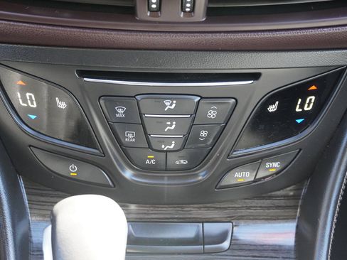 Used 2016 Buick Envision Premium image 36