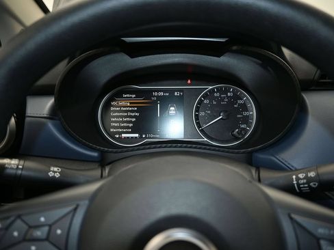 Used 2025 Nissan Versa SV FWD image 22