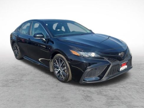 Certified 2023 Toyota Camry SE w/ Cold Weather Package image 3