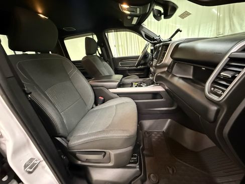 Used 2020 RAM 2500 Big Horn w/ Night Edition AWD/4WD image 26