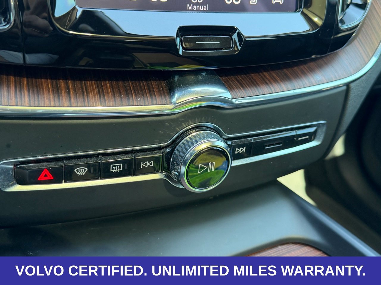 Certified 2024 Volvo XC60 B5 Plus w/ Protection Package Premier AWD/4WD image 26