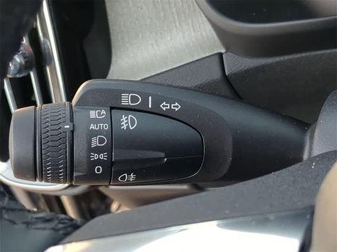 Used 2026 Volvo XC40 B5 Core w/ Protection Package Premier image 25