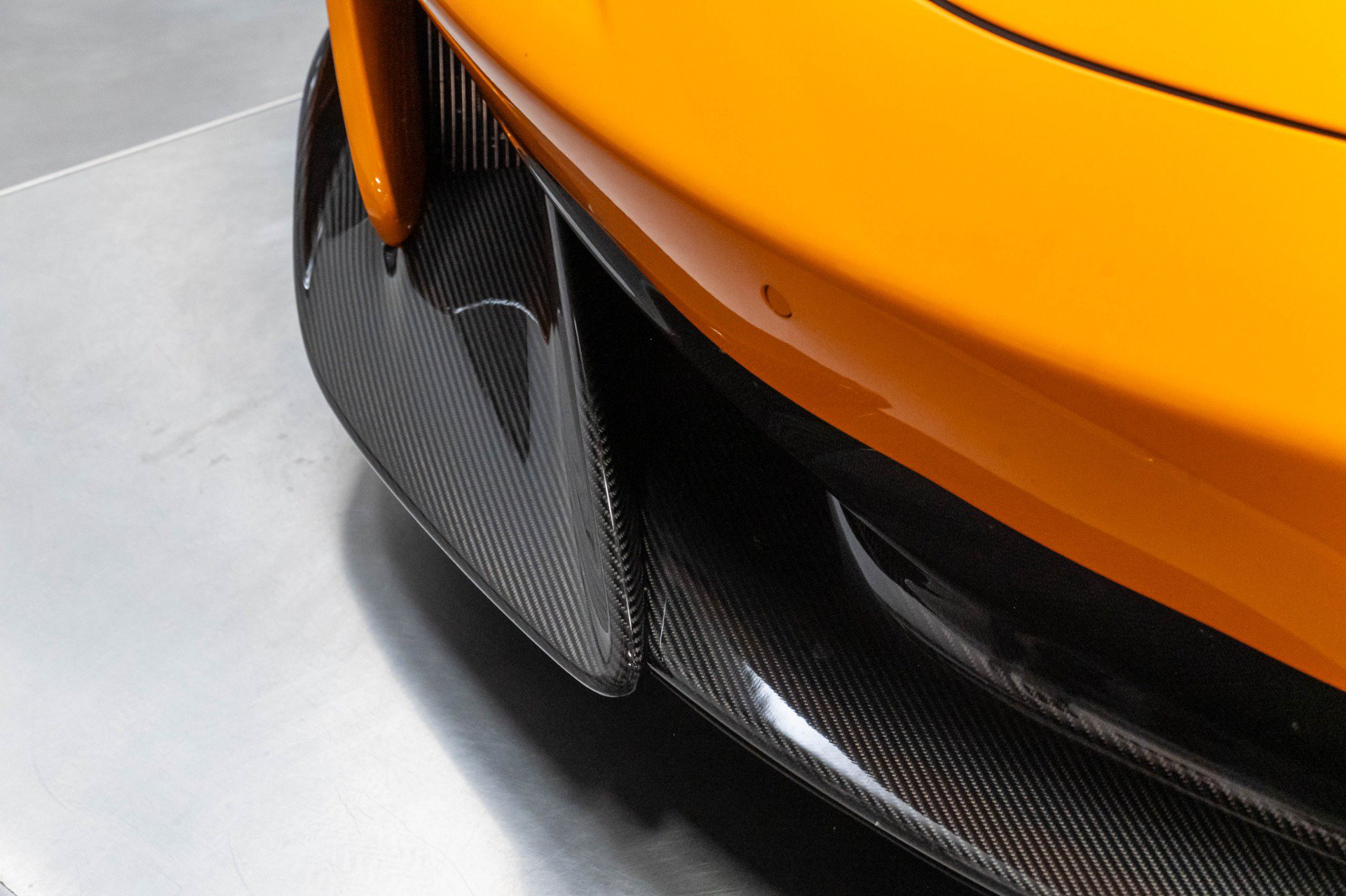 Used 2019 McLaren 600LT RWD image 43