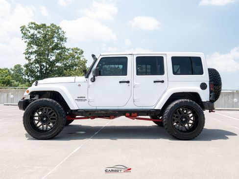 Used 2017 Jeep Wrangler Unlimited Rubicon AWD/4WD image 4