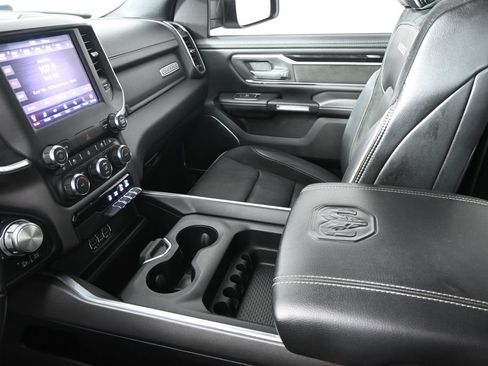 Used 2020 RAM 1500 Laramie w/ Sport Appearance Package AWD/4WD image 33
