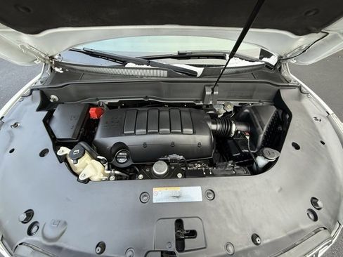 Used 2016 Buick Enclave Leather image 11