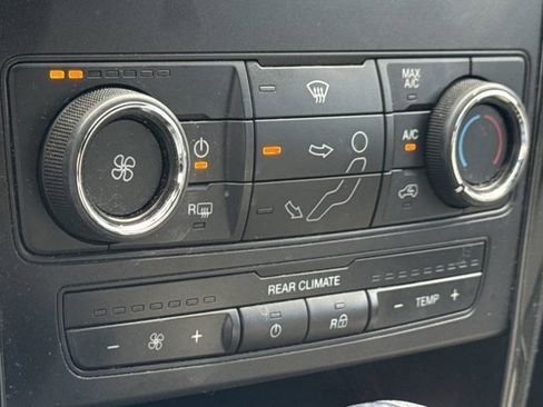 Used 2018 Ford Explorer FWD image 17