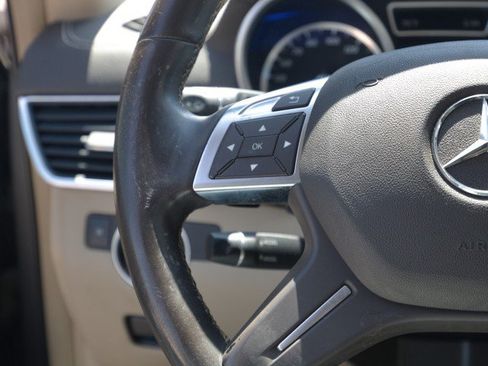 Used 2015 Mercedes-Benz GL 450 4MATIC image 20