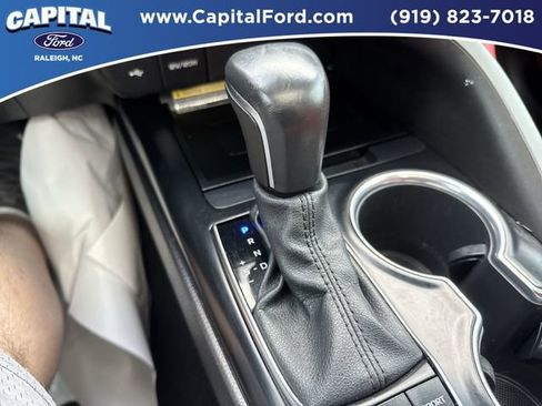 Used 2020 Toyota Camry XSE image 30