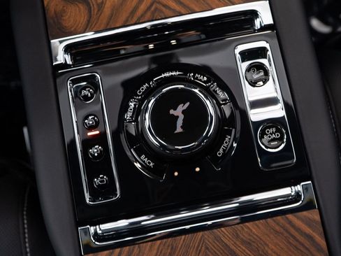 Certified 2023 Rolls-Royce Cullinan AWD/4WD image 41