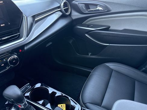 Used 2024 Chevrolet Trax ACTIV w/ Driver Confidence Package image 23