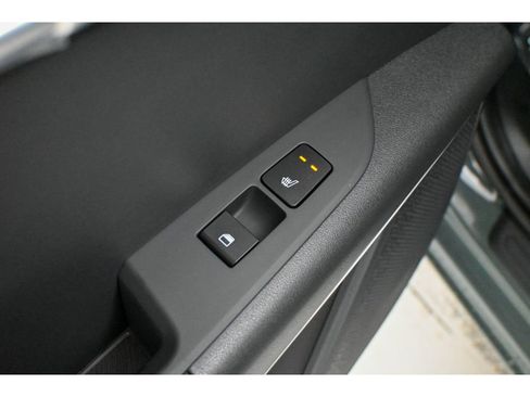 New 2025 Kia Niro EX w/ EX Cold Weather Package image 12