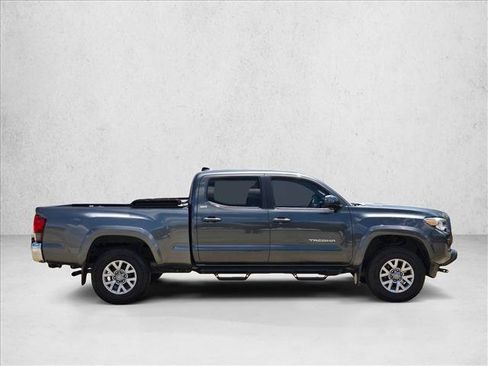 Used 2018 Toyota Tacoma SR5 RWD image 4