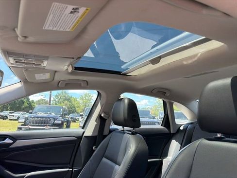 Used 2019 Volkswagen Jetta SE FWD image 27