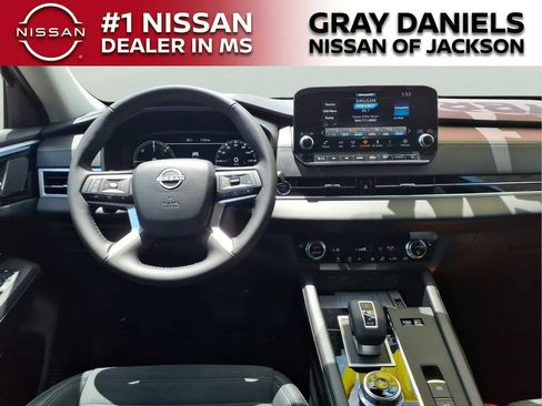 New 2026 Nissan Rogue SL AWD/4WD image 9