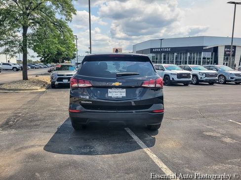 Certified 2022 Chevrolet Equinox LS w/ LS Convenience Package FWD image 11
