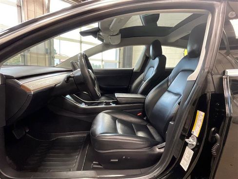 Used 2020 Tesla Model 3 Standard Range RWD image 10