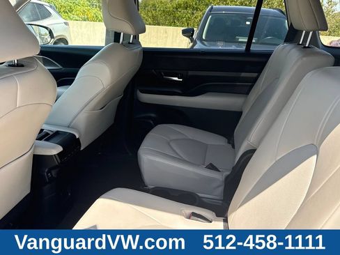 Used 2024 Toyota Grand Highlander FWD image 26