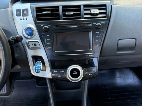Used 2012 Toyota Prius V Three FWD image 28