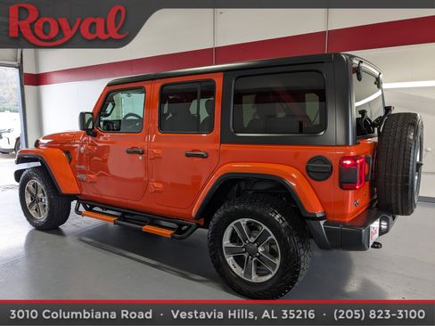 Used 2019 Jeep Wrangler Unlimited Sahara image 2
