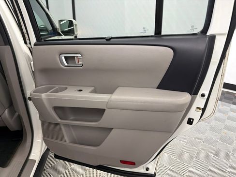 Used 2013 Honda Pilot Touring image 18