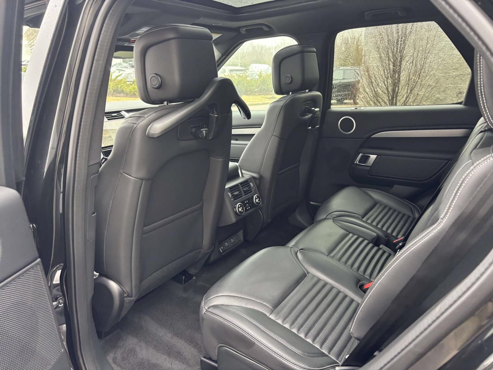 New 2026 Land Rover Discovery Dynamic SE AWD/4WD image 22