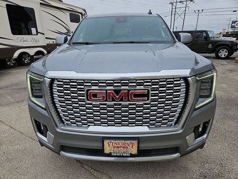 Used 2023 GMC Yukon Denali AWD/4WD image 12