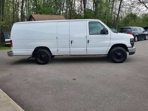 Used 2014 Ford E-150 and Econoline 150 Extended w/ Interior Upgrade Package RWD image 7