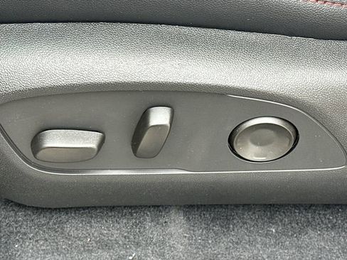 New 2026 Chevrolet Traverse RS w/ LPO, Floor Liner Package AWD/4WD image 34
