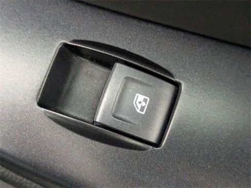 Used 2020 Chevrolet Suburban LT image 36